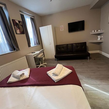 Paragraph Palmers Green Buitenkant foto